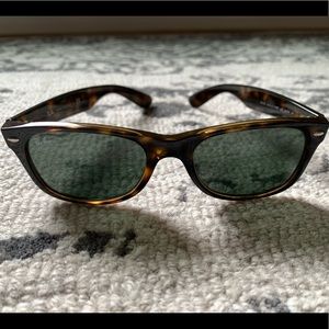 Ray-Ban New Wayfarer Sunglasses